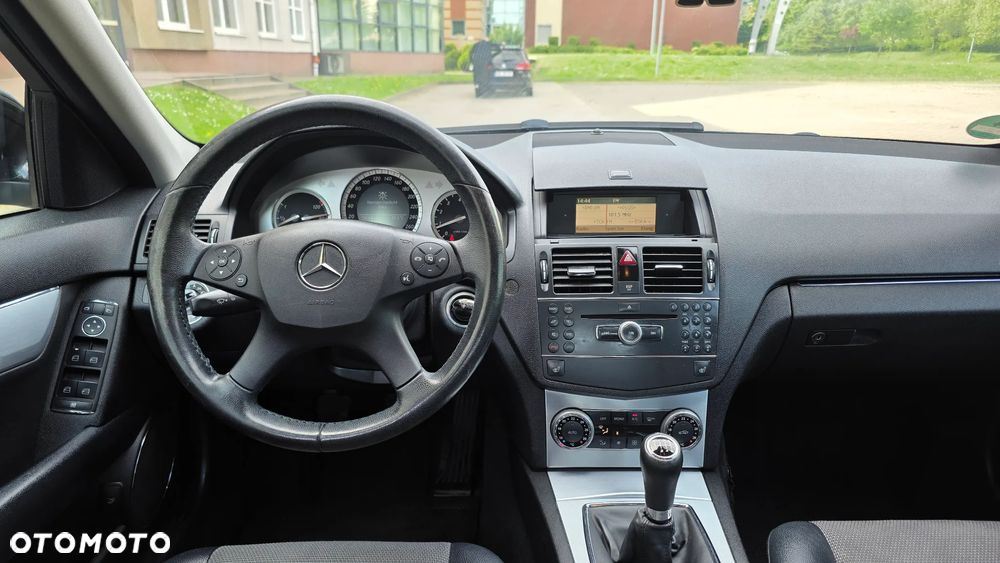 Mercedes-Benz Klasa C 180 Kompressor - 24