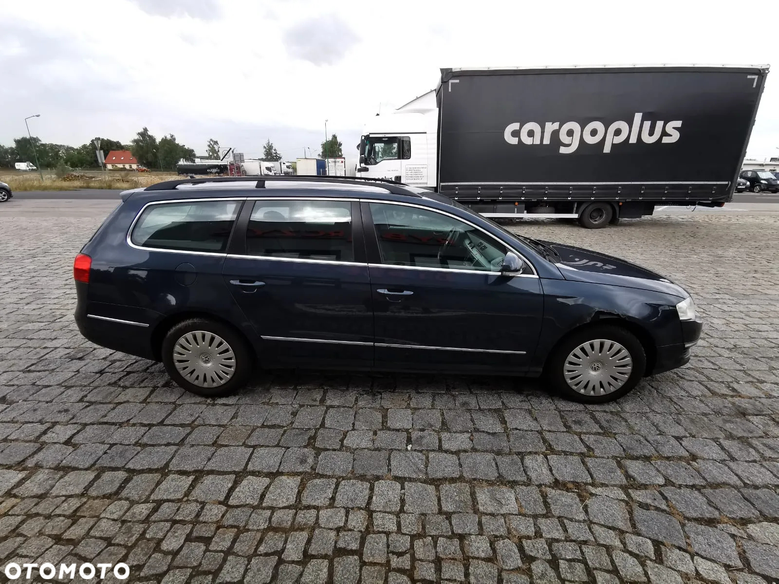 Volkswagen Passat - 4