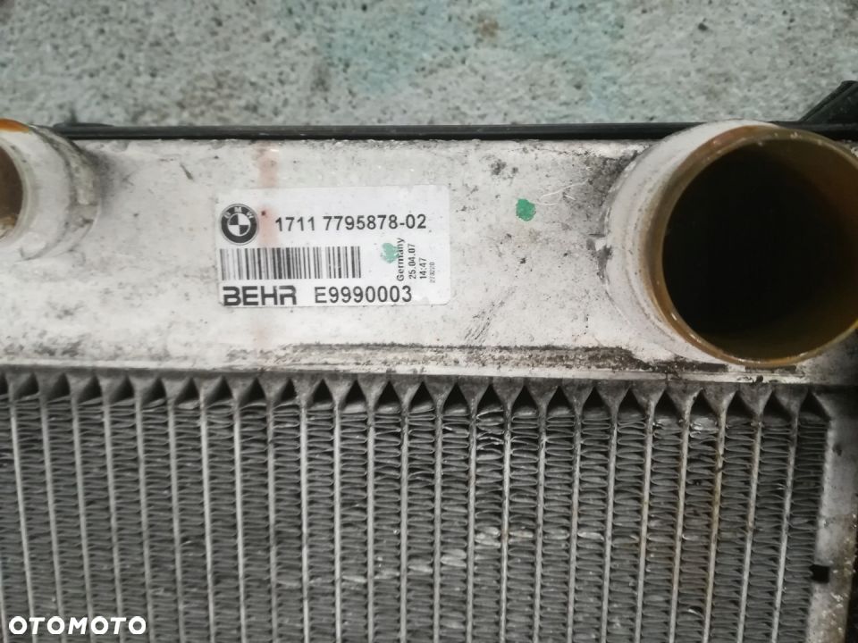 BMW E60 E61 PAS CHŁODNIC INTERCOOLER - 6