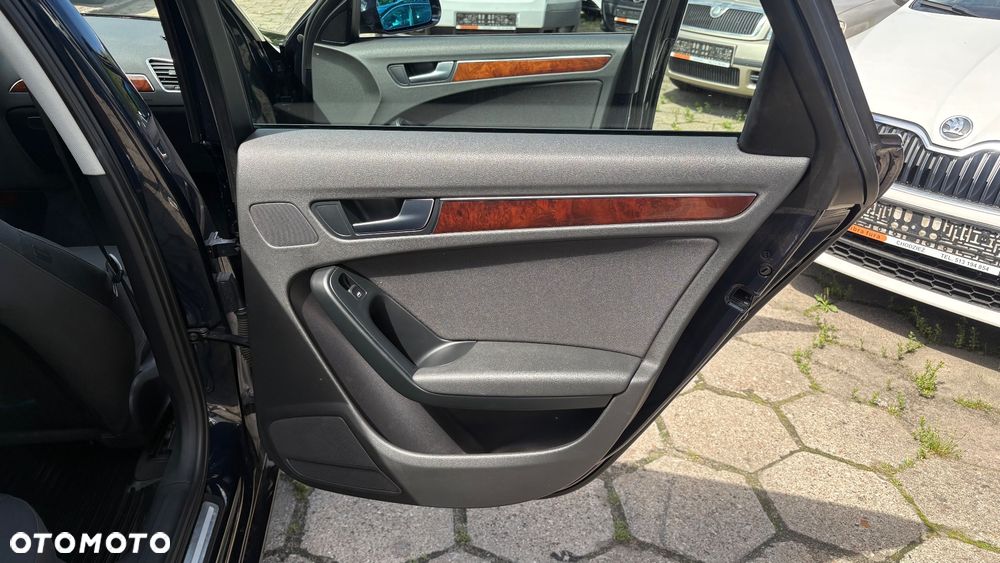 Audi A4 Avant 2.0 TDI DPF Ambition - 35