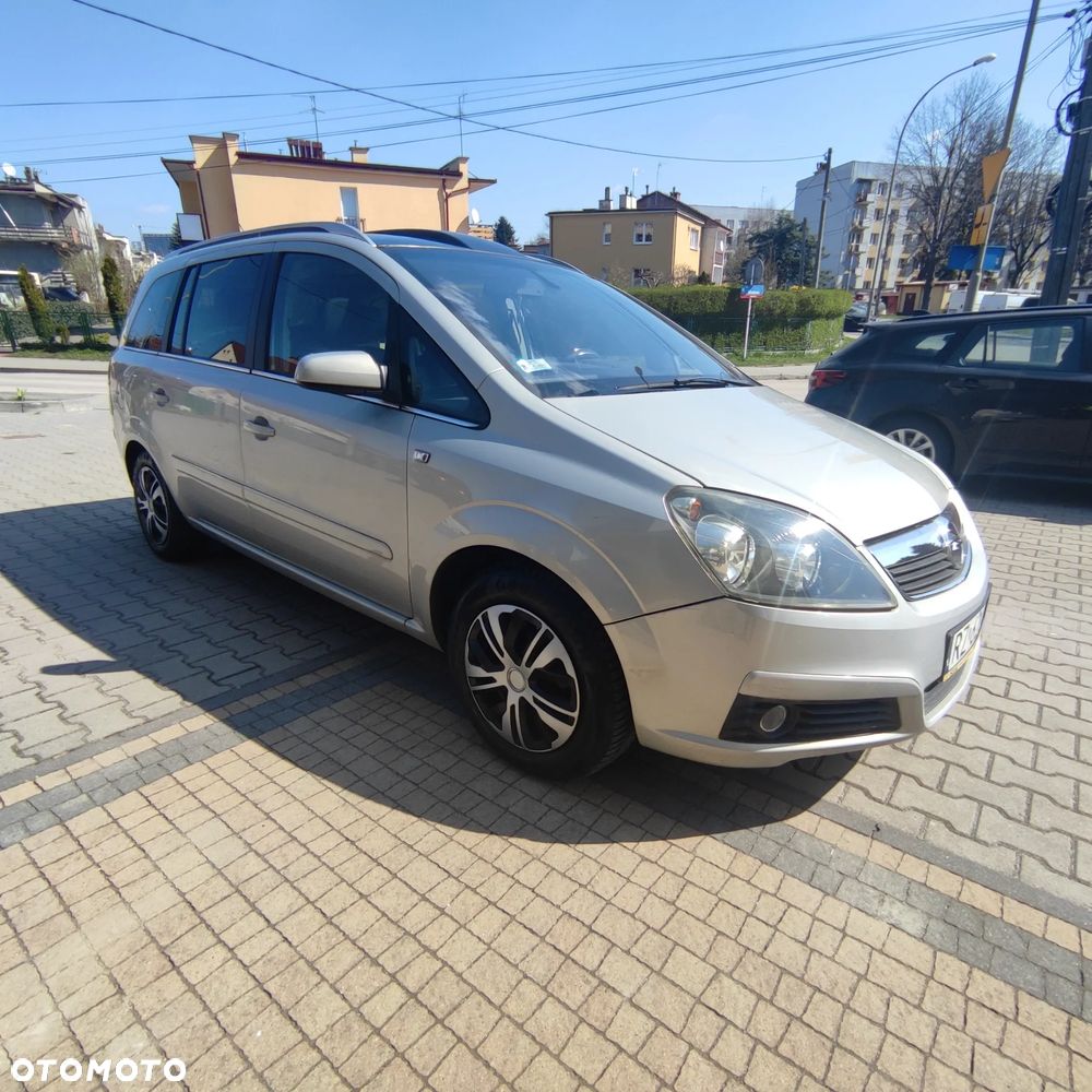 Opel Zafira 1.9 CDTI Cosmo ActiveSelect - 2