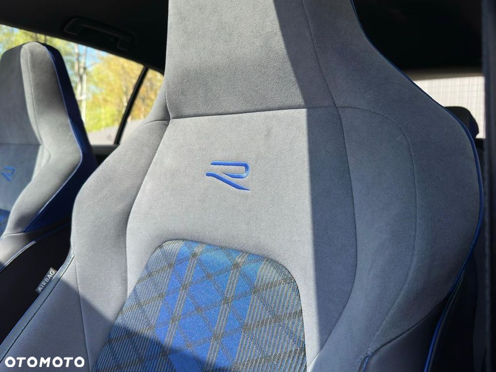 Volkswagen Golf 2.0 TSI 4Motion R DSG - 11