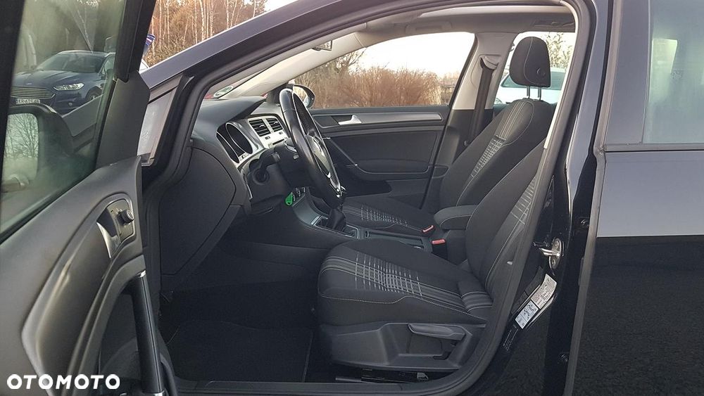 Volkswagen Golf Variant 2.0 TDI BlueMotion Technology Lounge - 22