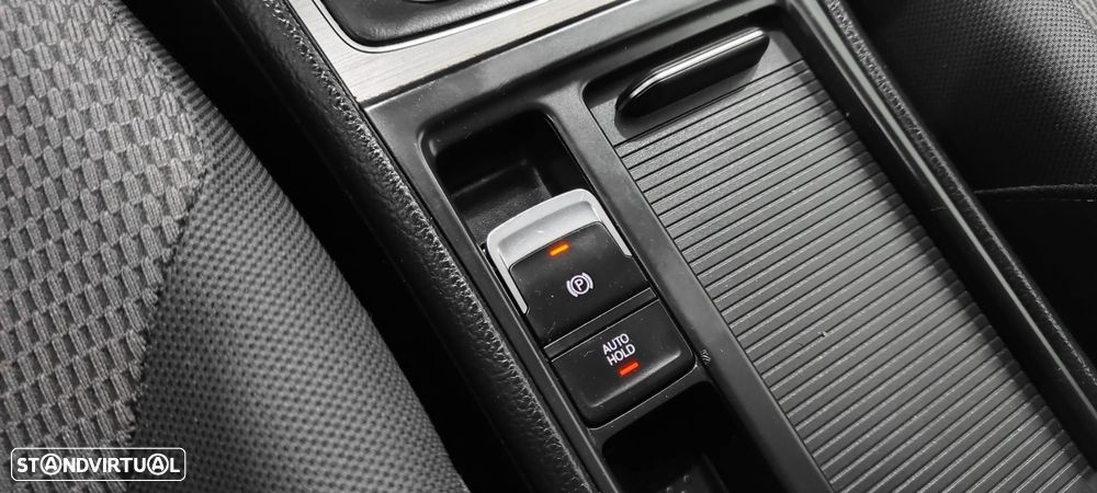 VW Golf Variant 1.6 TDi Sportline - 33