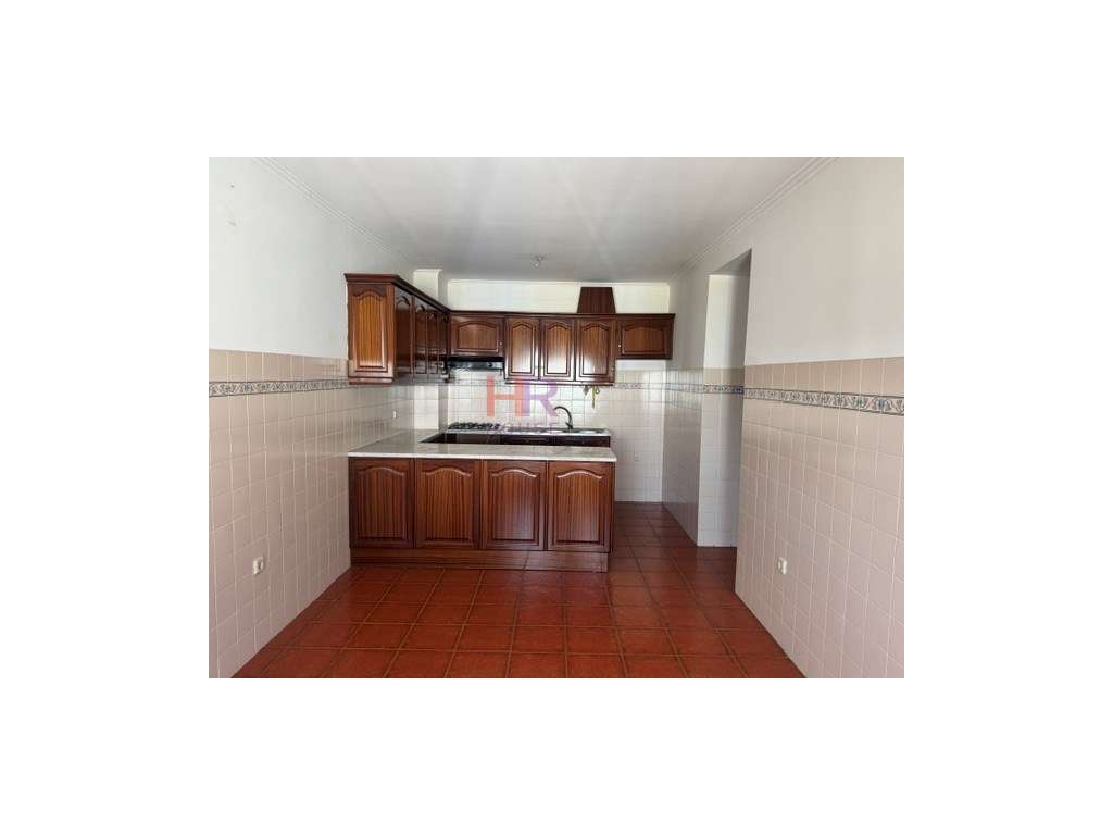 Apartamento T2 com elevador e vistas para cidade e jardim em Eiras ... - Grande imagem: 3/15
