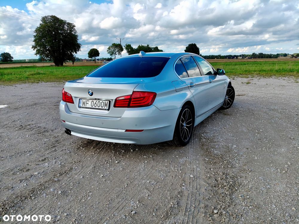 BMW Seria 5 530d xDrive - 6