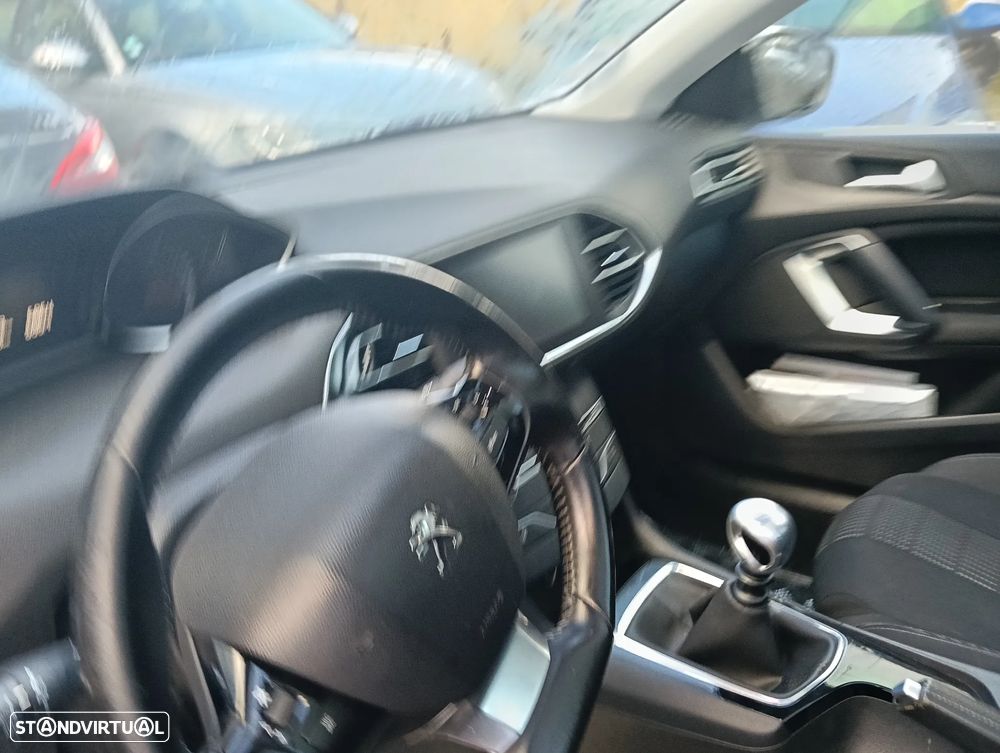 Peugeot 308 SW BlueHDi 120 Stop & Start Allure - 12