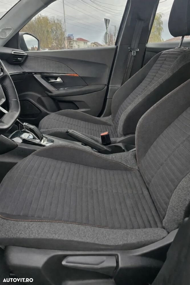 Peugeot 2008 1.2L PureTech 130 S&S EAT8 Allure - 7