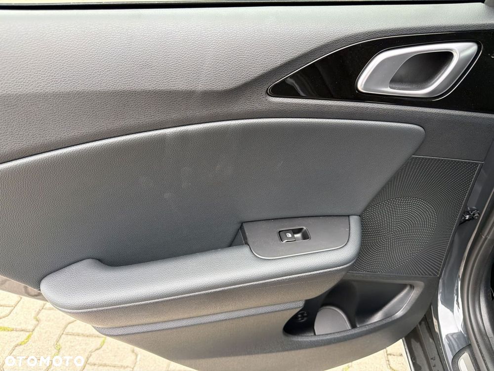 Kia XCeed 1.6 T-GDI Business Line DCT - 17