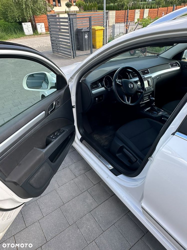 Skoda Superb 2.0 TDI 4x4 Business DSG - 11