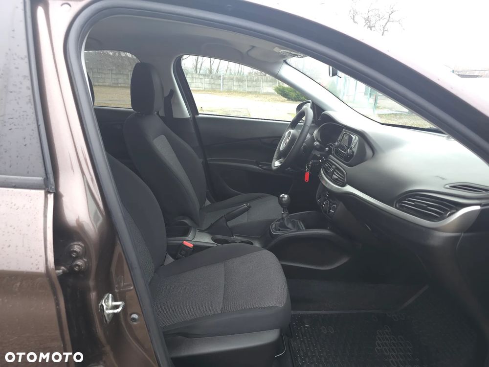 Fiat Tipo 1.4 16V Street - 16
