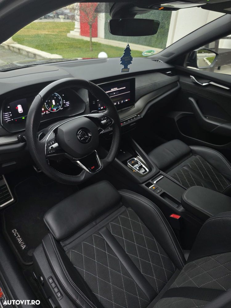 Skoda Octavia 2.0 TDI DSG RS Plus - 7