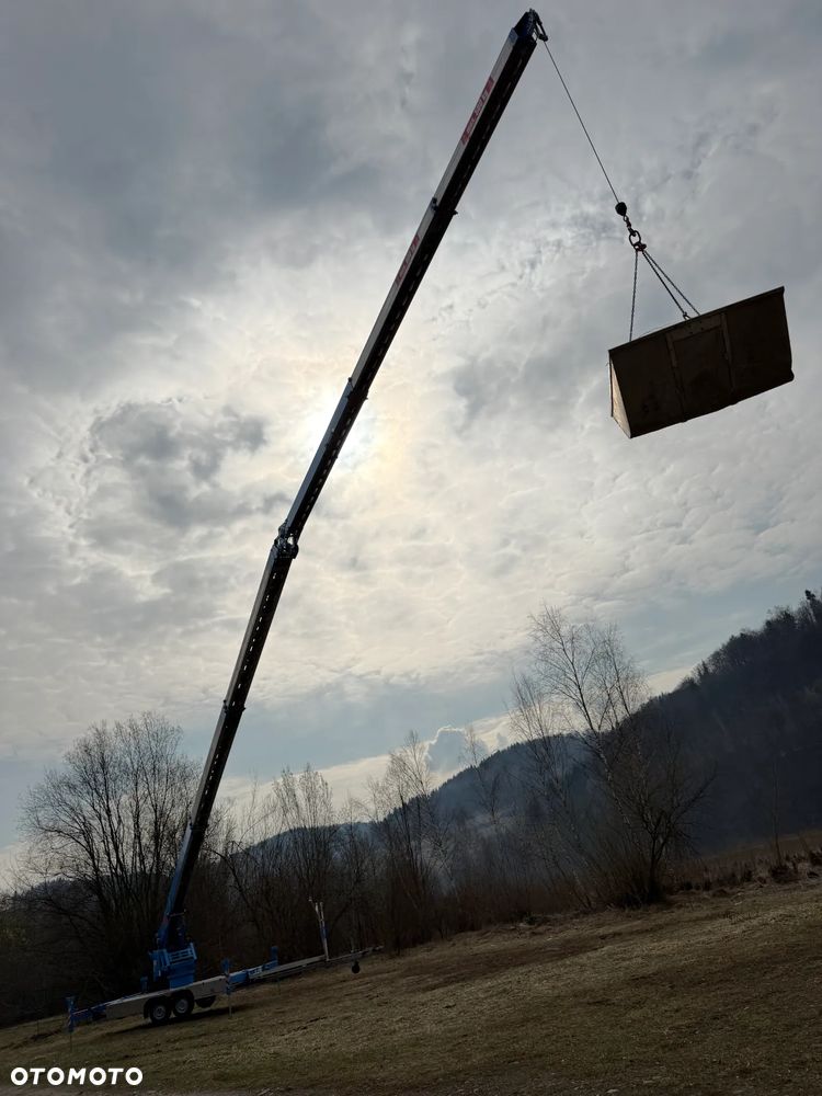 KLAAS K21/31TSR Dźwig Dekarski żuraw zwyżka podnośnik 31m. udźwig 1800kg max. Silnik Yanmar 3cyl. Kosz pojemnik. Dźwig Sterowany całkowicie zdalnie z pilota. Do 3,5 tony Transportowanie samochodem osobowym! Podwieszana oś Hydr. Własny Napęd Hydr. na 2 koła w terenie. Maszyna jak Nowa 2 tyś mtg. 2015r. Po serwisach Dekra. Sprowadzona z Norwegii. Nie różni się od nowej z salonu. Pełna Hydraulika w maszynie. Najbogatsza wersja. OKAZJA  230volt. Zero zużycia! - 24