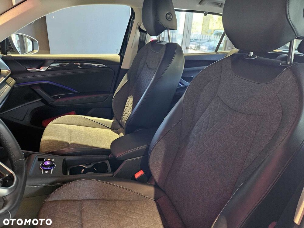 Volkswagen Tayron 1.5 eTSI mHEV Life DSG - 12