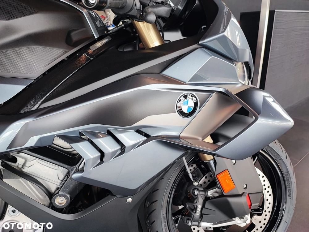 BMW S - 10