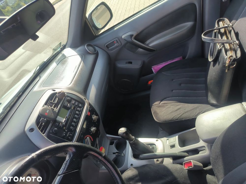 Toyota RAV4 4x2 - 12