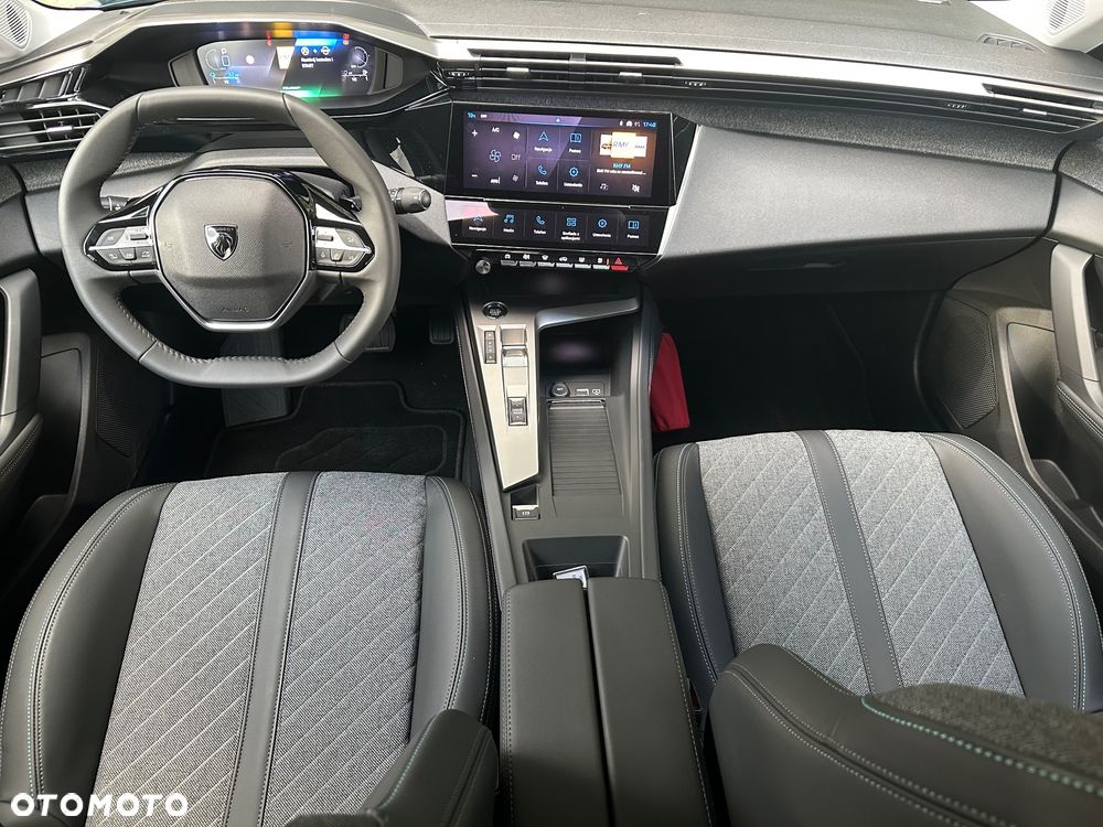 Peugeot 408 - 16