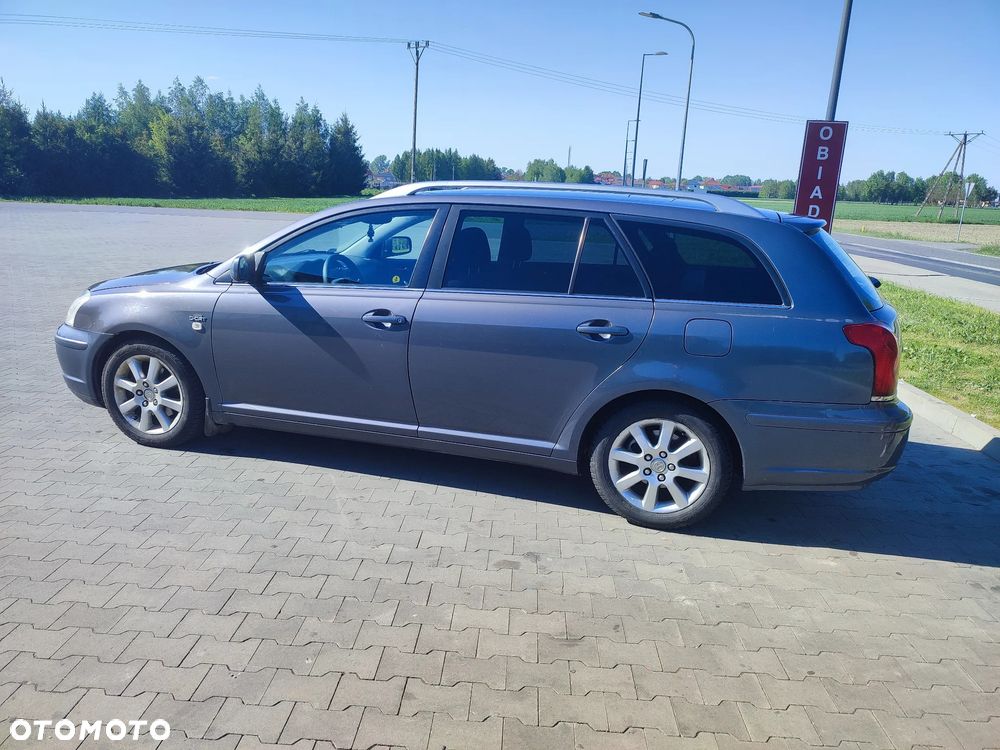 Toyota Avensis 2.2 D-4D Sol - 7