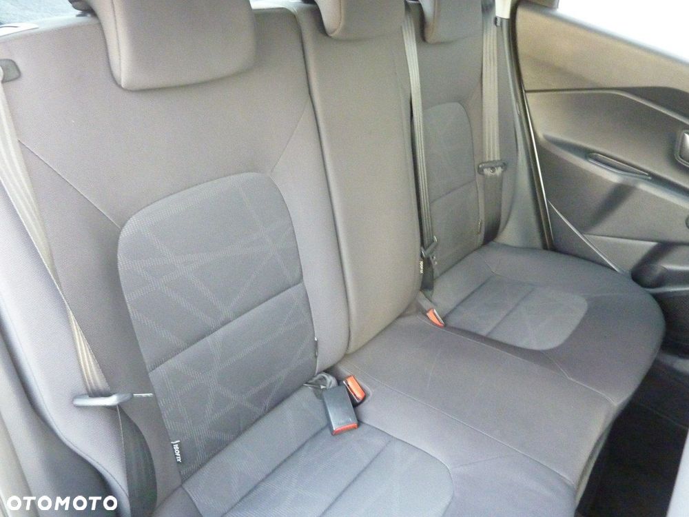 Kia Rio - 14