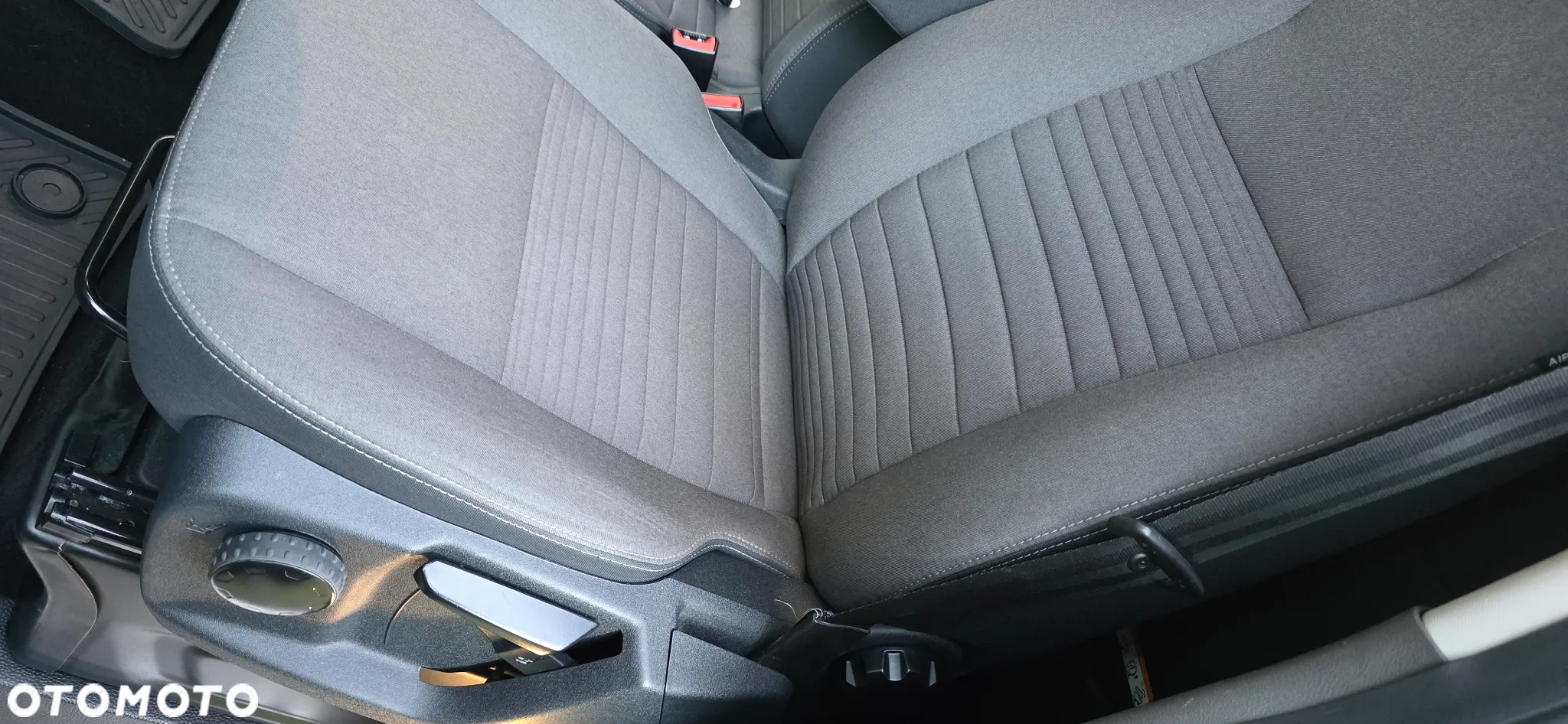 Ford Tourneo Custom 2.0 EcoBlue L1 Titanium SelectShift - 38