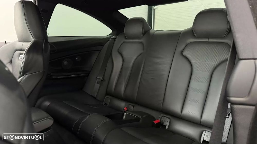 BMW M4 Auto - 35