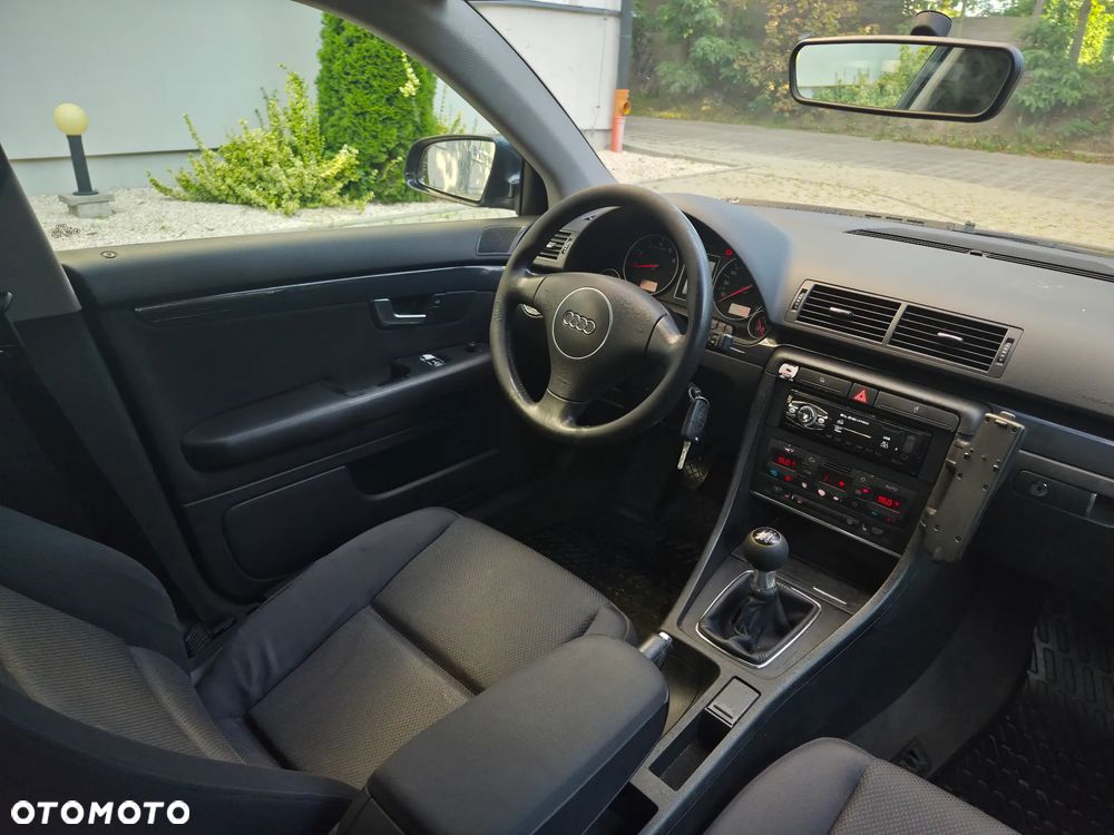 Audi A4 Avant - 11