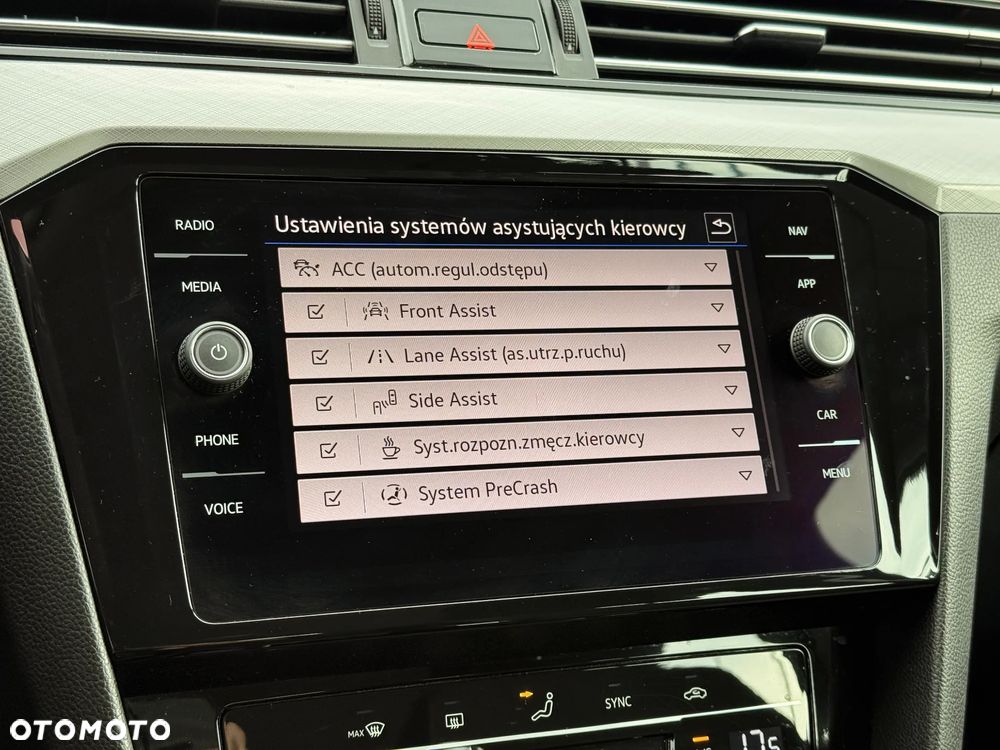 Volkswagen Passat 1.5 TSI OPF DSG Business - 35