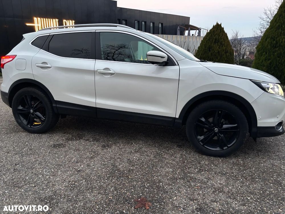Nissan Qashqai 1.6 DCI TEKNA+ - 9