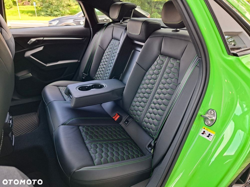 Audi RS3 Limousine - 16