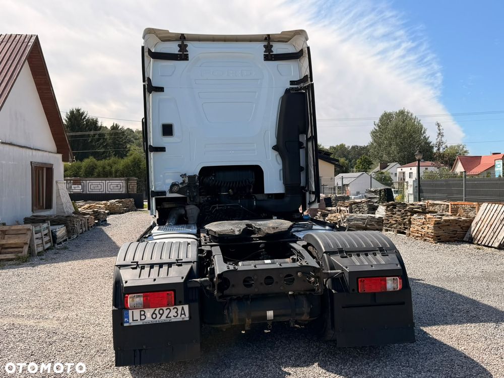 Ford V MAX 500 - 7
