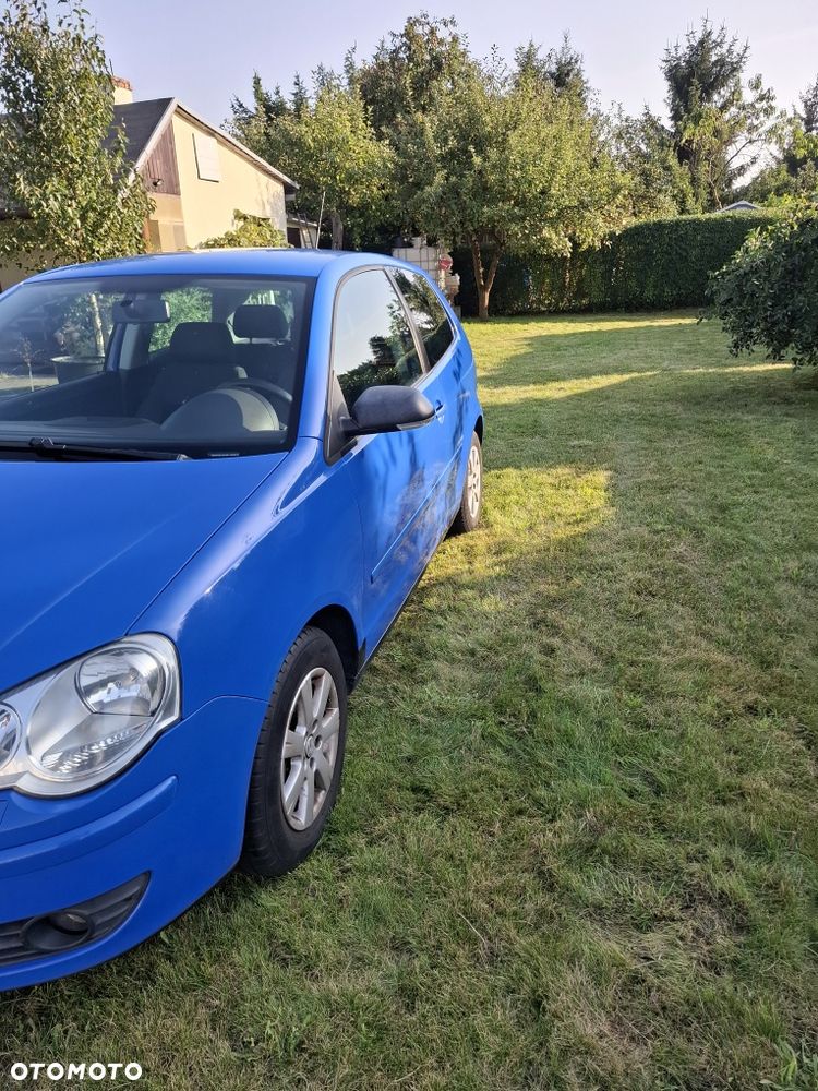 Volkswagen Polo - 2