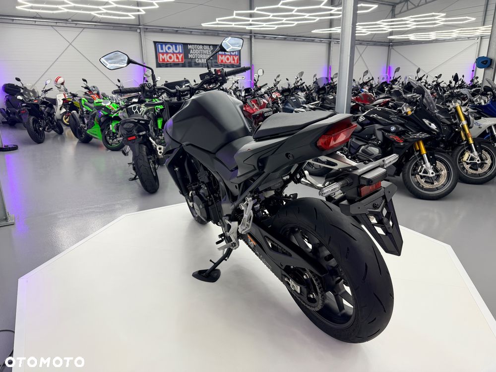 Honda CB - 38