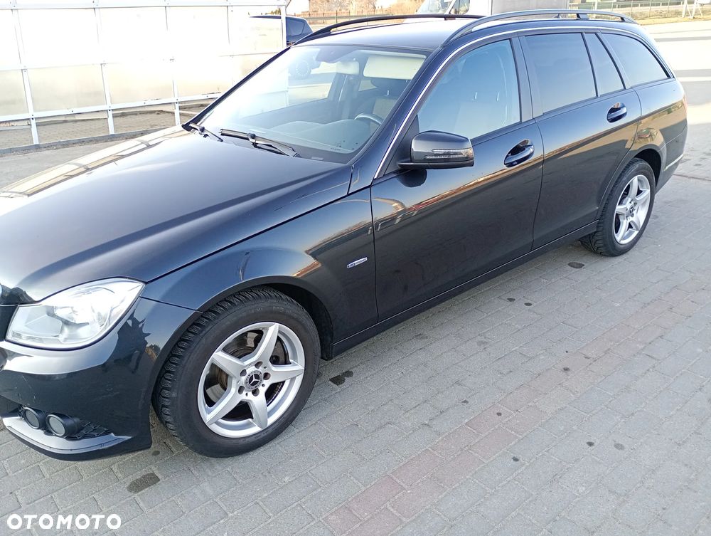 Mercedes-Benz Klasa C 220 CDI BlueEff 4-Matic Elegance - 2