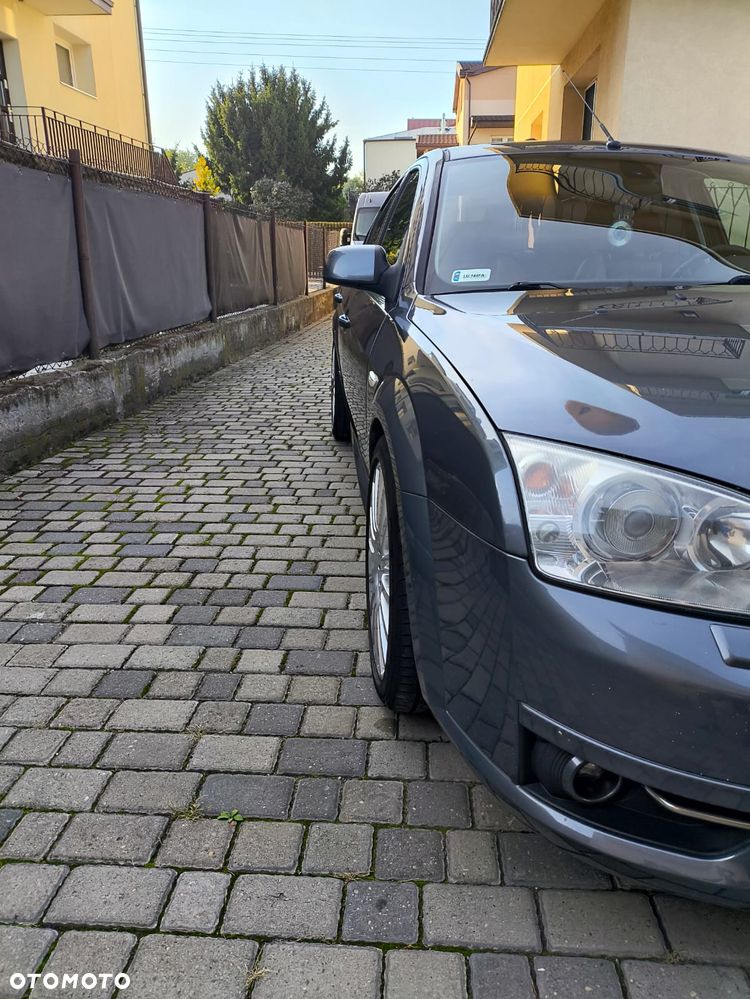 Ford Mondeo 3.0 V6 ST 220 - 2