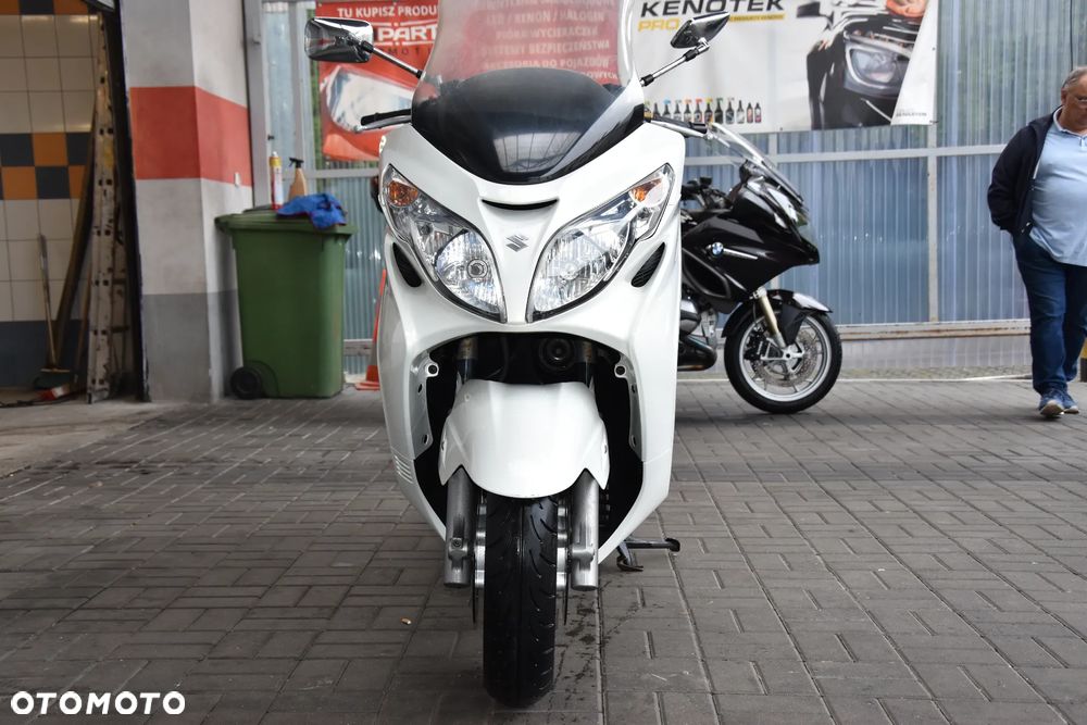 Suzuki Burgman - 4