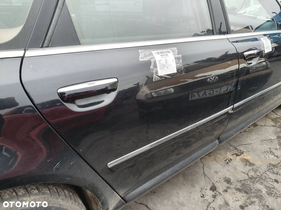 DRZWI PRAWE TYŁ AUDI A8 D3 LZ9Y - 2