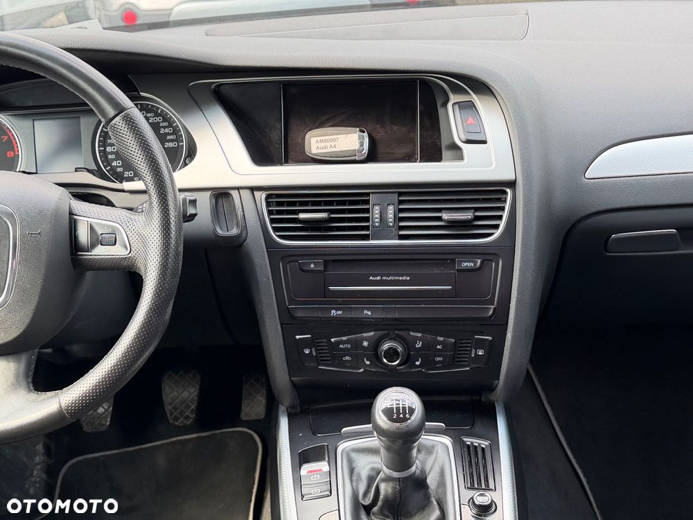 Audi A4 Limousine - 27