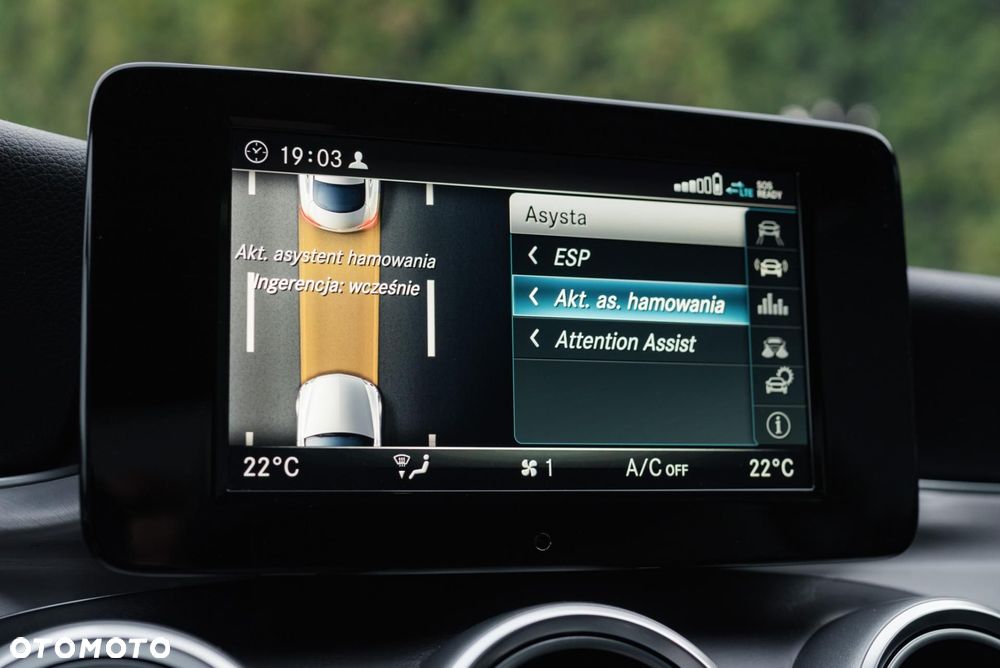 Mercedes-Benz Klasa C 300 9G-TRONIC - 20