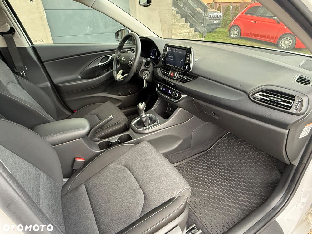 Hyundai i30 - 24