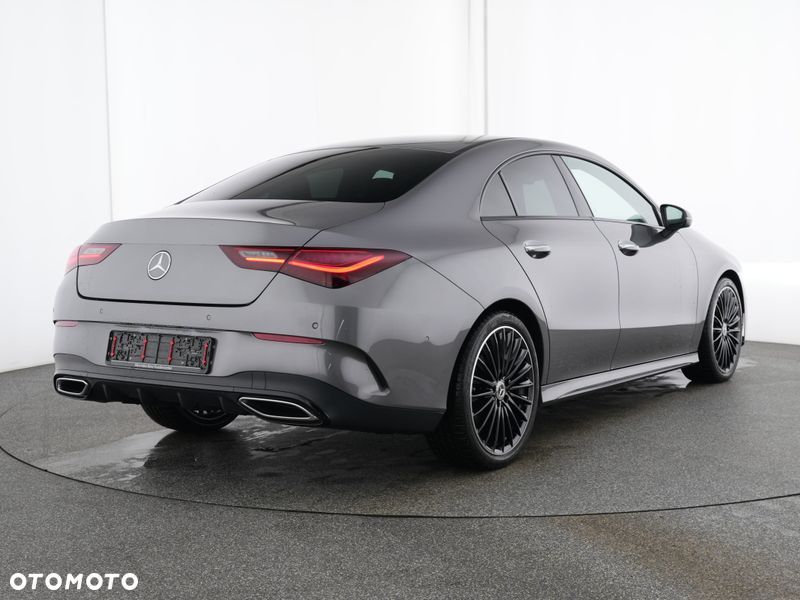 Mercedes-Benz CLA 220 7G-DCT AMG Line - 4