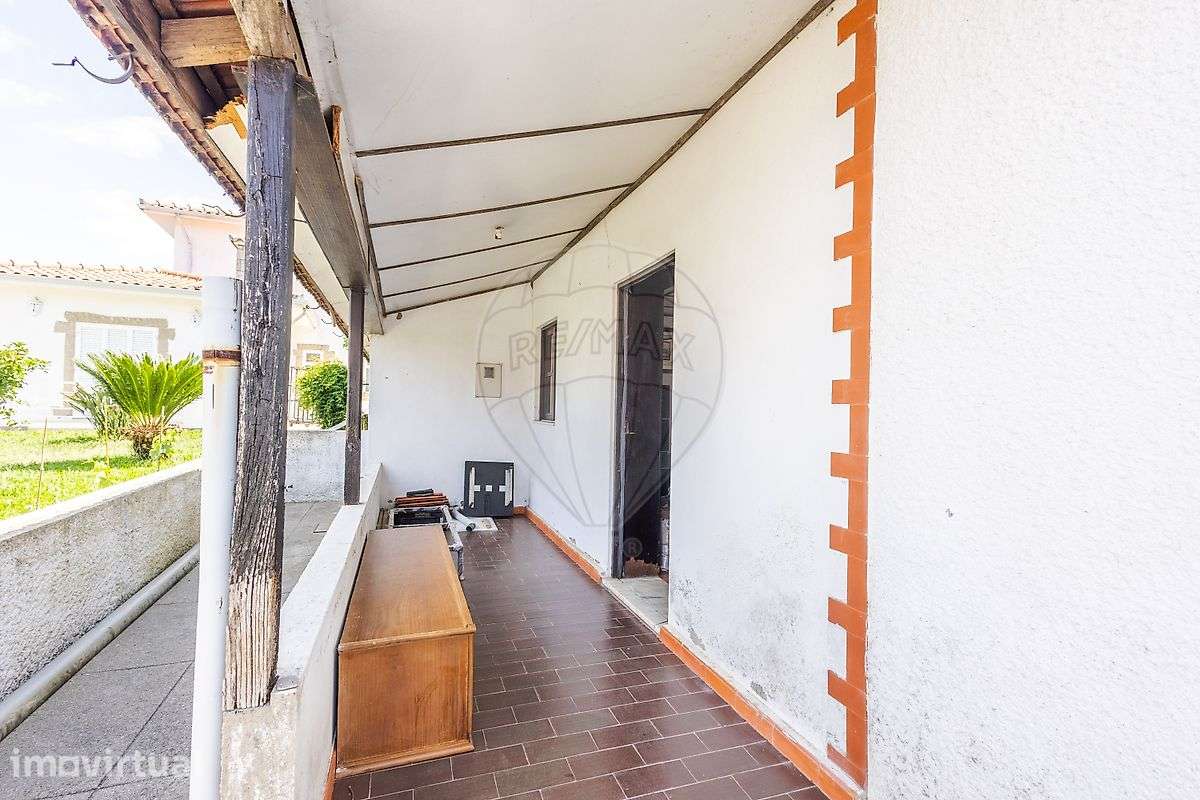 Moradia T2 para venda - Grande imagem: 2/22
