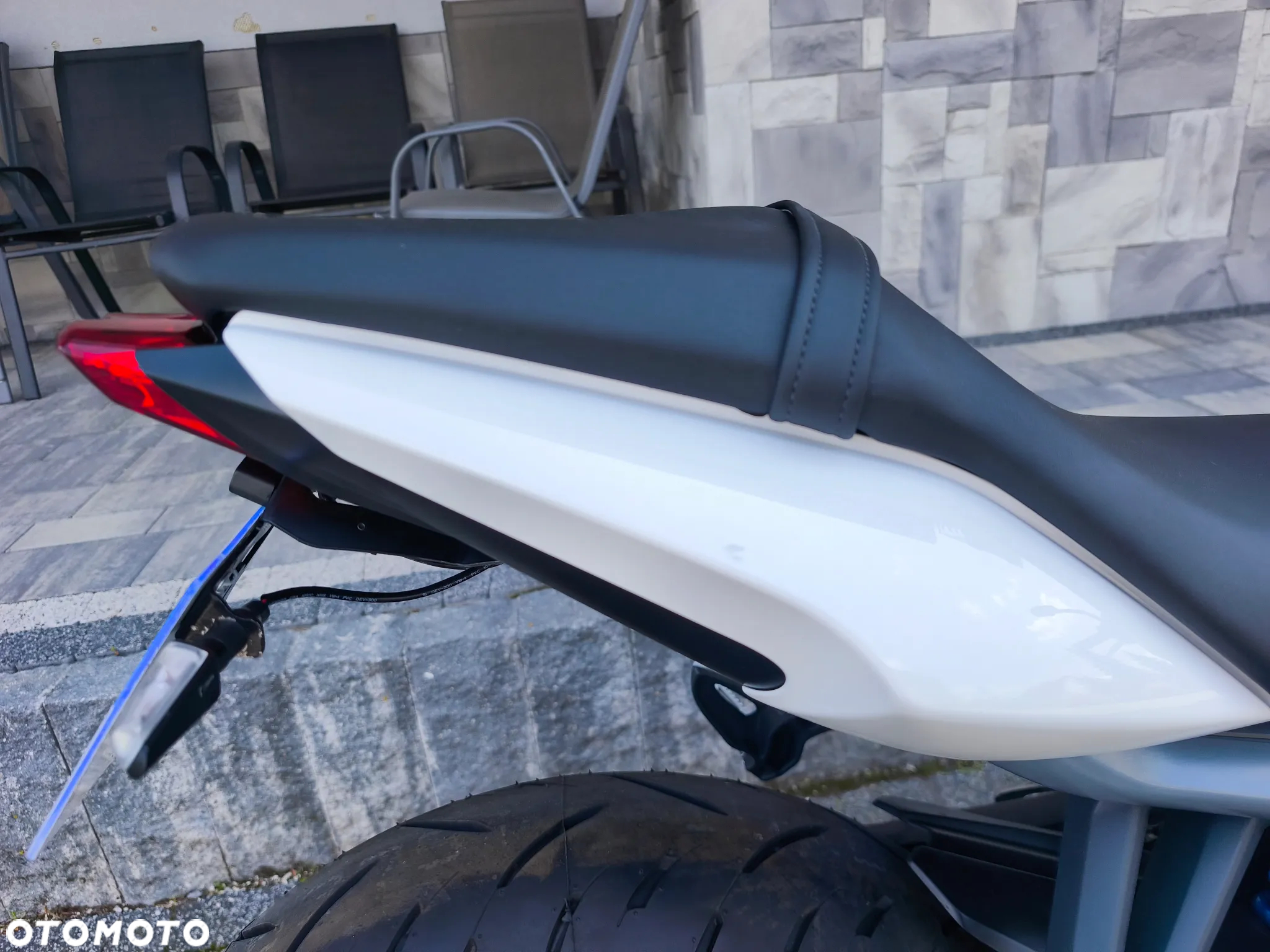 Triumph Street Triple - 8