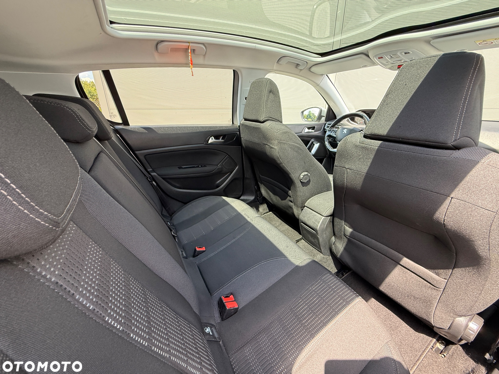 Peugeot 308 SW 1.2 PureTech GPF Allure S&S - 23