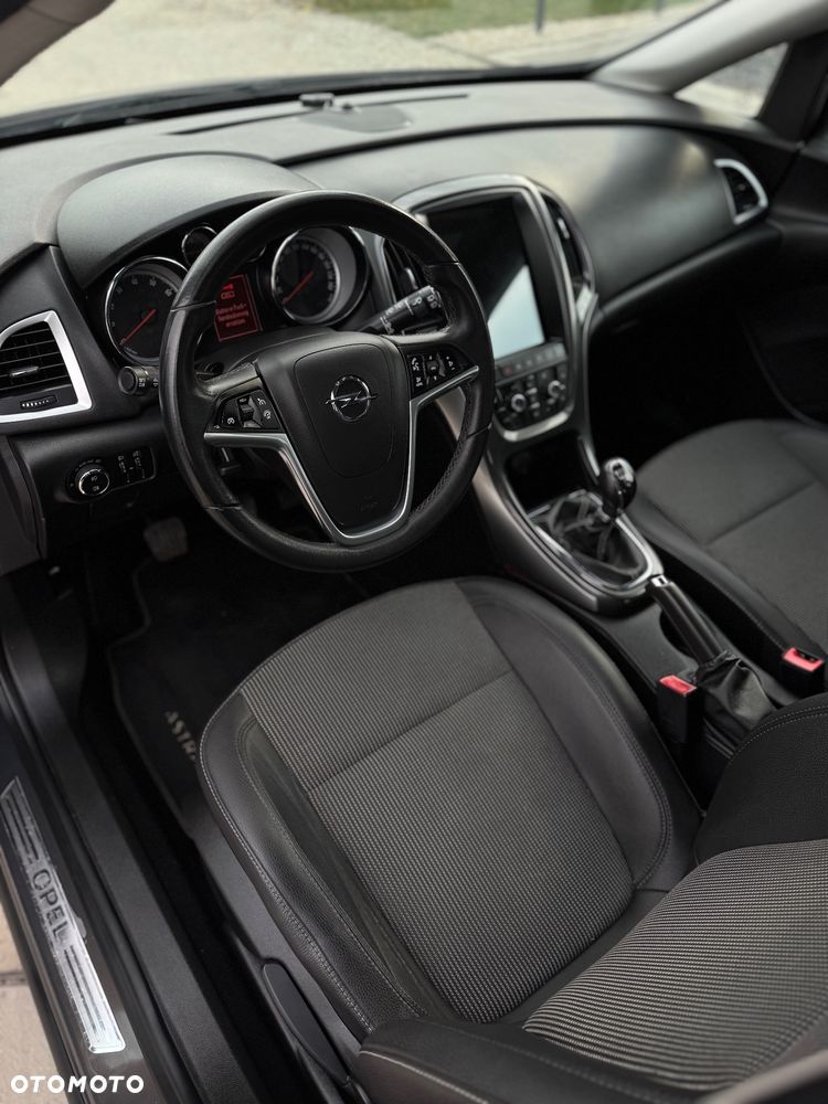 Opel Astra 1.4 T Cosmo - 26