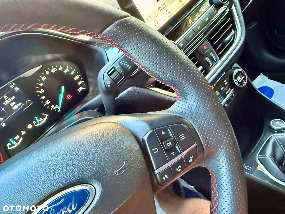 Ford Fiesta 1.0 EcoBoost S&S ST-LINE - 24