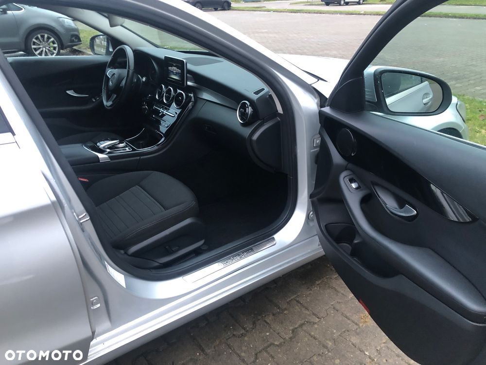 Mercedes-Benz Klasa C 180 (BlueTEC) d 7G-TRONIC - 15