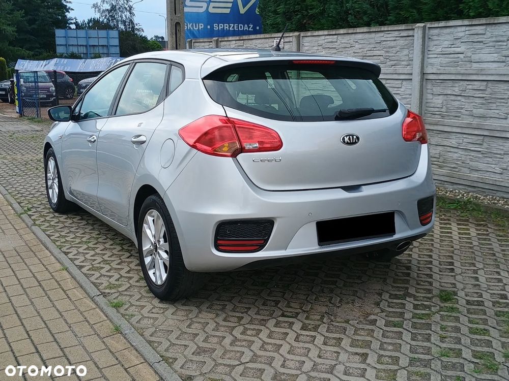 Kia Ceed 1.4 L Business Line - 2