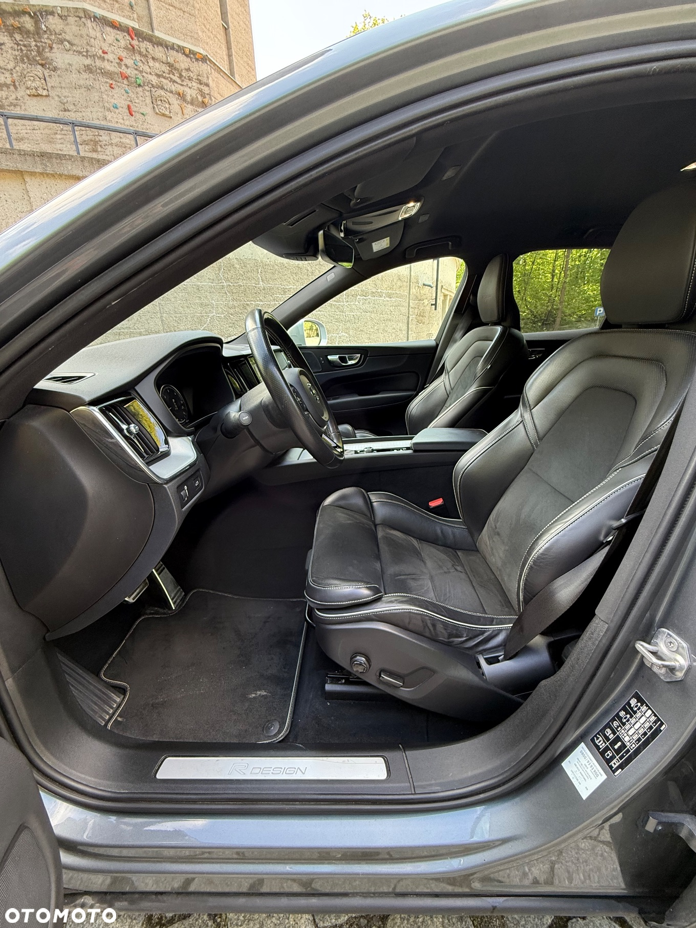 Volvo XC 60 D4 AWD R-Design - 9