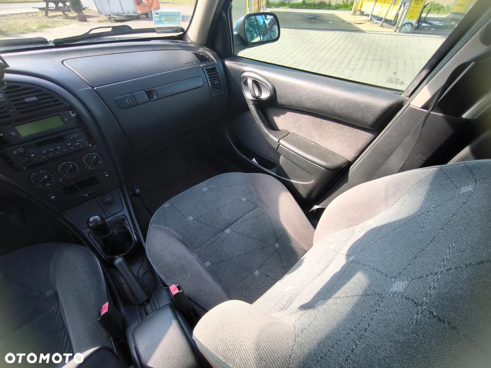Citroën Xsara 1.6i Exclusive - 20