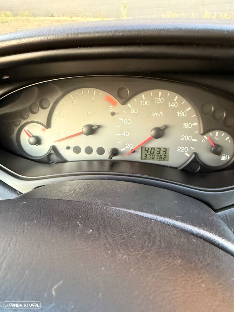 Ford Focus SW 1.8 TDdi Ghia - 13